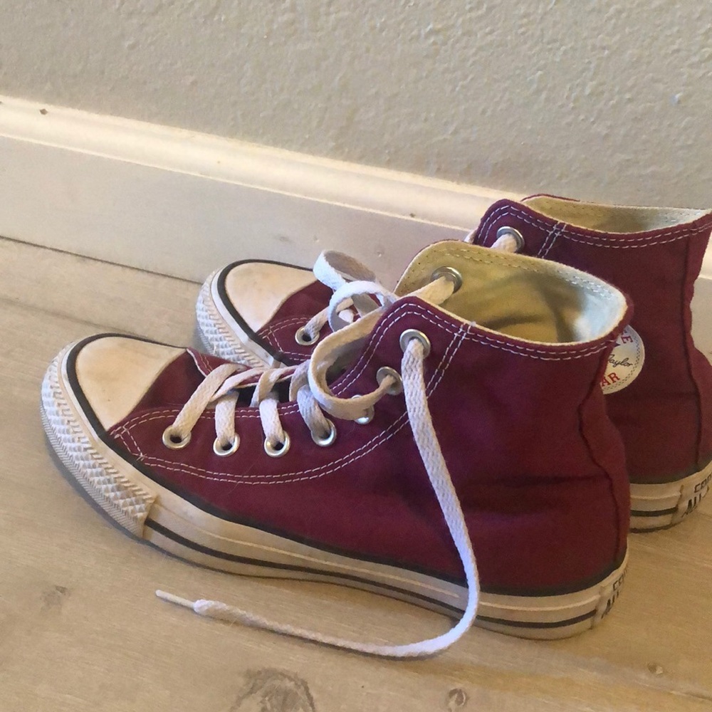 Converse shoes size 6